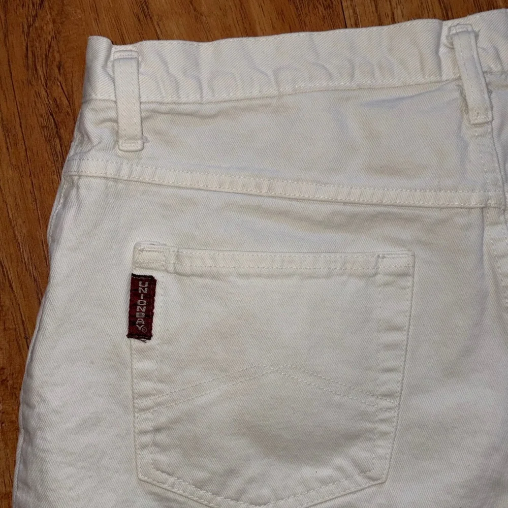 Y2K Unionbay Mens White Denim Shorts Size 34 Cotton Vintage Minor Flaws